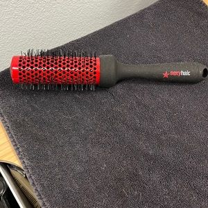 Sexy Hair round blow dry brush 32 mm. Salon Quality at home.